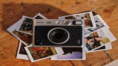 Instax Mini Evo Hybrid इंस्टेंट कैमरा जो तुरंत करता है प्रिंट, मोबाइल से भी होता है कनेक्ट