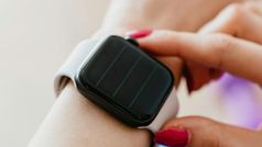 पार्किसंस बीमारी के लक्षणों का पता लगा सकती है Smartwatch, हैरान कर देगी एक न्यूरोलॉजिस्ट की रिसर्च
