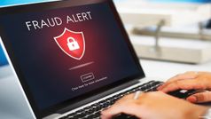 स्मिशिंग' का बढ़ता खतरा और जानिए इससे कैसे करें बचाव?