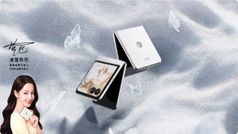 यूनिक पॉलिश्ड फिनिश के साथ Motorola का नया Razr 50 White Lover Edition लॉन्च