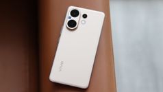 Vivo V60 Launched: 6500mAh बैटरी वाला सबसे पतला फोन, पानी-धूल से नहीं होगा बाल भी बांका!