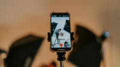 ₹30000 में DSLR को मात देने वाले 6 Smartphones; व्लॉगर्स और क्रिएटर्स के लिए बेस्ट ऑप्शन!