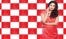 అందాలను సొమ్ము చేసుకుంటున్న టాప్-5 బాలీవుడ్ హిరోయిన్స్!