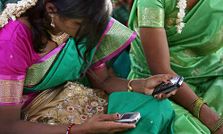 మార్చి 2013 నాటికి 100కోట్లకు టెలికం యూజర్లు..?