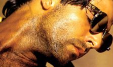 టాప్-10 హిరోలు... ఫ్యాన్స్ ఎవరికి ఎక్కువ?