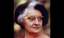 హాట్ టాపిక్.. ఇందిరా గాంధీ అలా ?