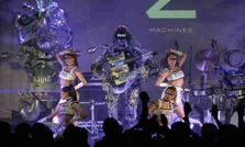 అందగత్తెలతో ఆటలాడిన రోబోట్ రాకార్స్!