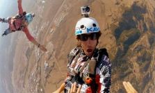 గోప్రో కెమెరాతో చిత్రీకరించిన 10 సాహసోపేతమైన వీడియోలు!