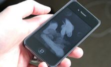 మీ స్మార్ట్‌ఫోన్ డిస్‌ప్లే ‘క్లీన్‌’గా ఉందా..?