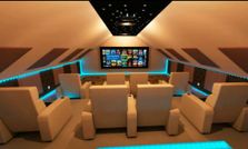 హోమ్ థియేటర్ సిస్టమ్స్.. అదరగొట్టే లుక్‌తో