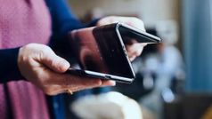 ఫోల్డబుల్ స్మార్ట్‌ఫోన్‌ రేసులో TCL ఎంట్రీ... వివరాలు ఇవే!!!