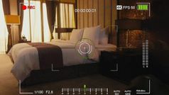 Hidden cameras కోసం హోటల్ రూములలో వీటిని చెక్ చేయండి...