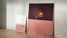 స్మార్ట్ ఫోన్ల మాదిరి బ్యాటరీతో పనిచేసే Smart TV లు ! ఎక్కడికైనా తీసుకెళ్లొచ్చు...! 