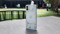 Nothing Phone 1 లాంచ్ అయింది!! ధరలు, ఫీచర్ల మీద ఓ లుక్ వేయండి....