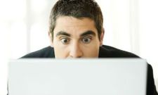 കമ്പ്യൂട്ടറുകളില്‍ നിന്ന് കണ്ണിനെ എങ്ങനെ രക്ഷിക്കാം...