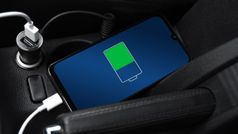 സ്മാർട്ട്ഫോൺ ചാർജിങ് ഒച്ചിഴയുന്നത് പോലെയോ? ഇക്കാര്യങ്ങൾ അറിയാത്തവരുണ്ടെങ്കിൽ ഇവിടെ കമോൺ