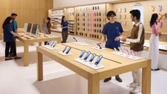 തൊട്ടടുത്തല്ലേ വന്നിരിക്കുന്നേ, ഇനി നേരിട്ട് പോയി കണ്ട് വാങ്ങാം; ആപ്പിൾ ഹെബ്ബാൾ ഉദ്ഘാടനം ചെയ്തു