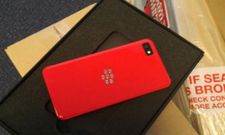 BlackBerry Z10 Red Limited Edition Launched for Developers While Consumers Left in Vain