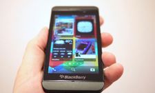 BlackBerry Z10 Coming to India on February 25: Everything You Want to Know About iPhone 5 Crusher?