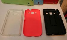 Samsung Galaxy S4 Alleged Cases Spotted At CeBIT 2013