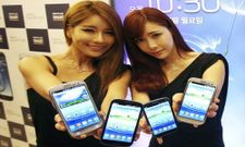 Samsung Estimates to Score $7.7 Billion Profit for Q1 2013