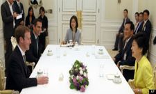 Facebook Phone: Mark Zuckerberg Looking For A Potential Partnership With Samsung