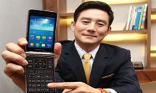 Samsung GT-I9230: Dual Sided Flip Smartphone Coming Soon to India