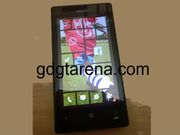 Windows Phone 8.1 To Come With Transparent Live Tile, Shows Image Leak
