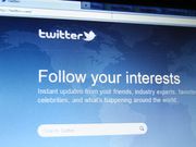 Twitter offers new cash stream for presidential candidates