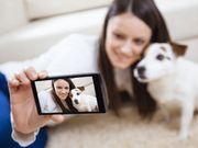 New device makes it easier to take selfies with your dog