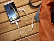 LeEco is offering attractive deals on purchasing Le 2 from Snapdeal