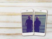 How to mirror smartphone's screen onto another smartphone