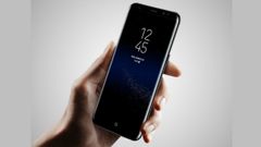 Samsung now allows applying GIFs on Always-On Displays