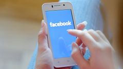 How to upload high-quality images on Facebook from your phone