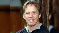 Intel hires Tesla, Apple veteran to help its chip-making business