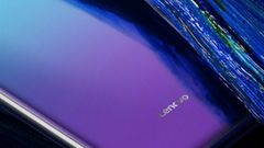 Lenovo Z5 rear panel teased; shows gradient finish