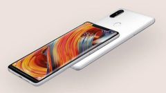 Xiaomi Mi 8 posters show Black and White variants; Mi 8 SE likely on tow