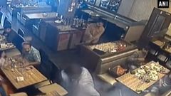 Phone explodes in man’s pocket in a Mumbai restaurant