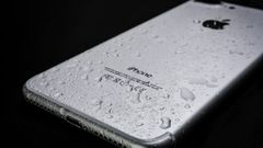 iPhone 7 survives for 48 hours underwater retaining 84 percent battery