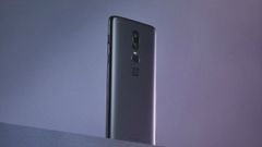 OnePlus 6 256GB variant in Midnight Black color available offline today