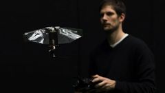 It's hard to tell the difference between this robot and a fruit fly