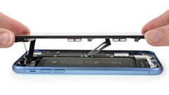 Apple iPhone XR is moderately repairable: Scores 6 out of 10 on iFixit repairability test