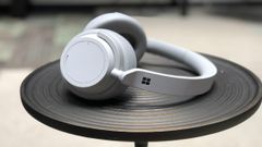 Microsoft unveils Surface Headphones for Rs. 25,500