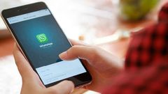 WhatsApp gets iPhone XS Max resolution, improved UI and autoplay for voice messages