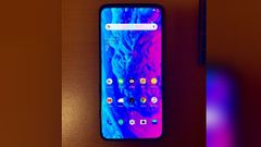 Possible OnePlus 7 with bezel-less design spotted online