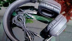 Ubon BT-B750 Light Up wireless headphones review: Affordable yet good in performance