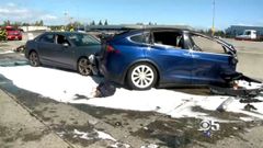 Family of deceased Apple Engineer filed lawsuit against Tesla