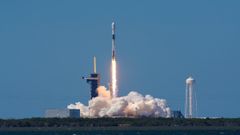 SpaceX Starlink Launches Next 60 Satellites With Smooth Recovery