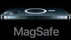 Did Apple Really Remove Power Adapter From iPhones To Reduce Carbon Emission? Here Is What We Think