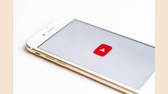 YouTube Picture-In-Picture Support For iPhone Coming Soon, What’s The Catch?